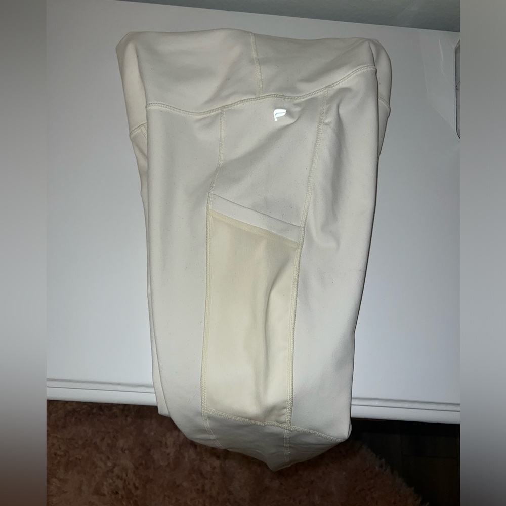 NWT Fabletics power hold Mila high waisted pocket capri. Never worn
